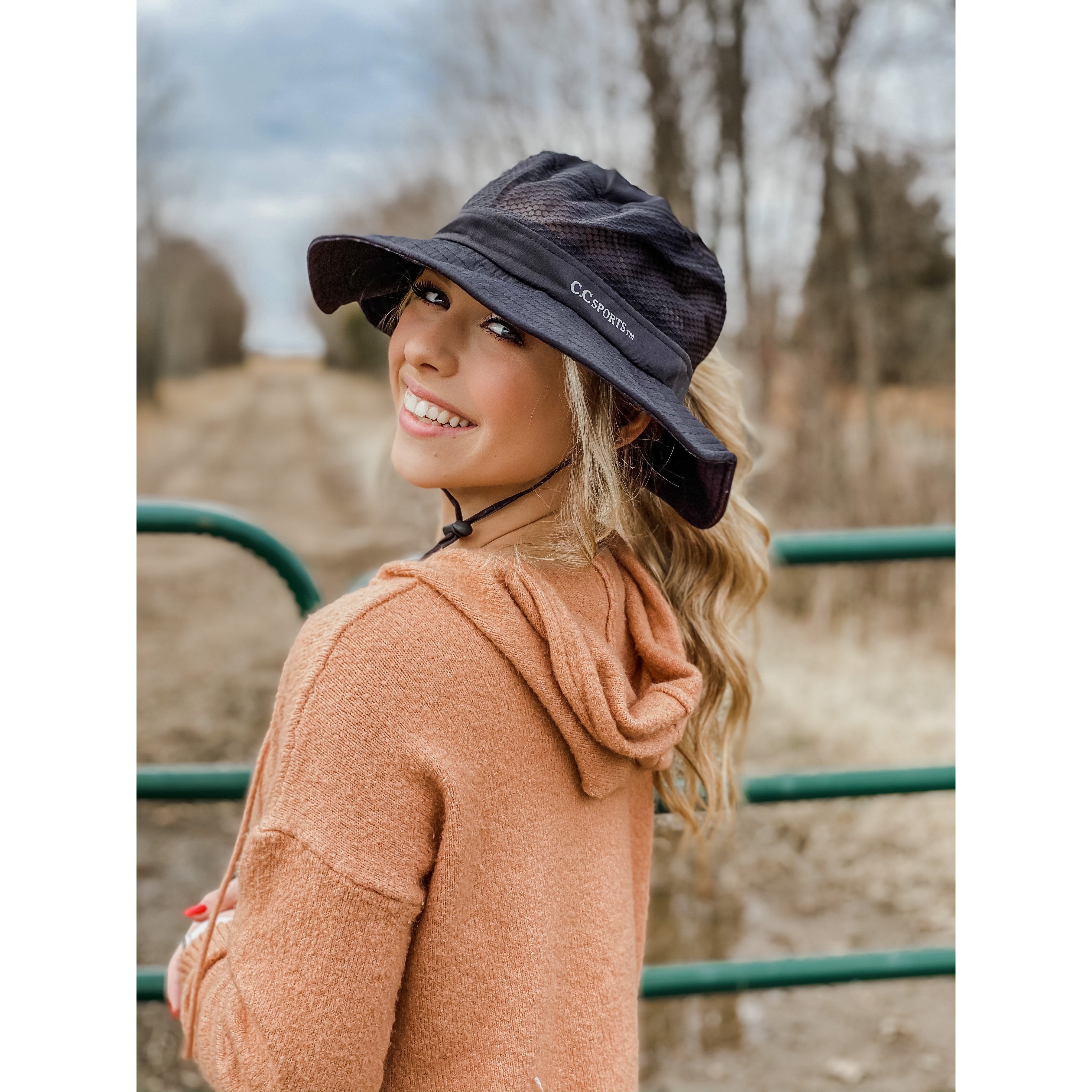 MESH KNIT BUCKET HAT